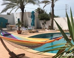 Koko talo/asunto aaa (Houmt Souk, Tunisia)
