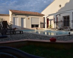 Cijela kuća/apartman Warm Villa With Swimming Pool (Saint-Alexandre, Francuska)