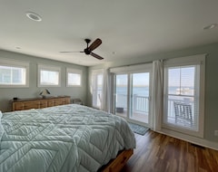 Toàn bộ căn nhà/căn hộ New Exclusive Listing 4 Bed 3.5 Bath With Killer View In Topsail (Topsail Beach, Hoa Kỳ)