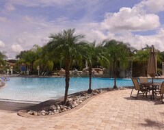 Khách sạn Paradise Palms (Kissimmee, Hoa Kỳ)