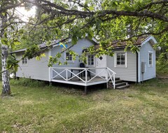 Toàn bộ căn nhà/căn hộ Nice Summer Cottage By Kiasjön, Fagerhult | Se05033 (Fagerhult, Thụy Điển)