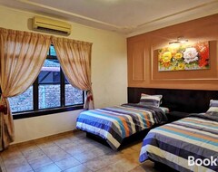 Hele huset/lejligheden Comfortable Up To 16pax Afamosa Villa,bbq Pit,pool (Alor Gajah, Malaysia)