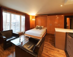 Hotel Nuvo Suites (Calgary, Canada)