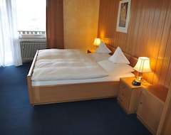 Hotel Pension Haus Berghof - Double Room Shower / Wc With Balcony Or Terrace (Hellenthal, Tyskland)