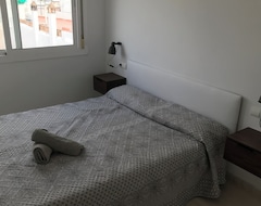 Entire House / Apartment Sitges Centro. Free Wi-fi. Apartamento Con Terraza A 20m Playa. Muy Tranquilo (Sitges, Spain)