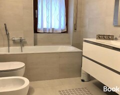 Toàn bộ căn nhà/căn hộ Attico Lussuoso : Villa Letizia (Castro, Ý)