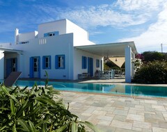 Toàn bộ căn nhà/căn hộ Cheerful 5 Bedroom Villa With Pool On The Beach (Axos, Hy Lạp)