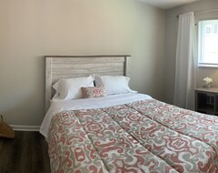 Cijela kuća/apartman Comfortable & Convenient 2 Bedroom Apt (Reading, Sjedinjene Američke Države)
