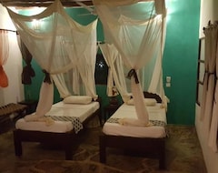 Khách sạn Jua Na Mwezi (Kilifi, Kenya)