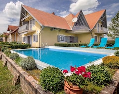 Hele huset/lejligheden Ferienwohnung 50 M Zum Balaton Mit Pool (Balatonmáriafürdő, Ungarn)