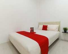 Otel Reddoorz Plus @ Kapuk Business Park (Jakarta, Endonezya)