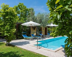 Toàn bộ căn nhà/căn hộ Vacation Home Villa Del Canneto In Castelnuovo Di Farfa - 5 Persons, 2 Bedrooms (Fara in Sabina, Ý)