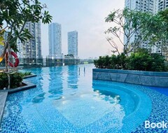 Khách sạn The Lumiere Riverside Luxury Suite (TP. Hồ Chí Minh, Việt Nam)