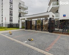 Tüm Ev/Apart Daire Soft Beige Apartment With 1 Bedroom By Renters (Varşova, Polonya)