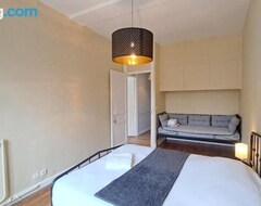 Entire House / Apartment Perth, Bel Appartement Lumineux (Reims, France)