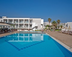 Hotel Delfina Beach (Kavros, Greece)