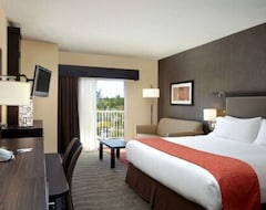 Holiday Inn Express & Suites Naples Downtown - 5Th Avenue, An Ihg Hotel (Naples, EE. UU.)