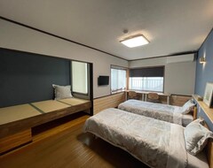 Khách sạn Lodge Marushige (Nozawaonsen, Nhật Bản)