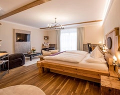 Fireplace Suite - Hotel Eichingerbauer (Thalgau, Avusturya)