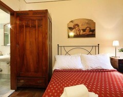 Hotel Relais Il Campanile (Florence, Italy)