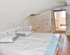 Toàn bộ căn nhà/căn hộ 2 Bedroom Accommodation In Lama (Lama, Pháp)