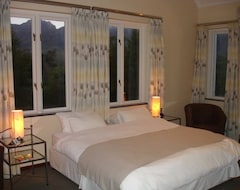 Otel Dekraal Country Lodge (Stellenbosch, Güney Afrika)