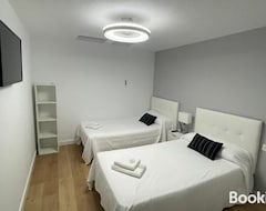 Casa/apartamento entero Apart 1 En Planta Baja Con Pequeno Jardin En Primera Linea De Playa (Alhama de Almería, España)