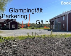 Kampiranje Glampingtalt, privat omrade, 3 mil utanfor Orebro (Lekeberg, Švedska)
