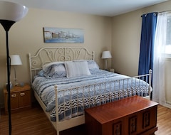 Entire House / Apartment Terrasses 2 Chambres 2 Bedrooms 1.5 Bathroom Condo (Amherst, Canada)