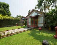 Khách sạn Abad Whispering Palms (Kumarakom, Ấn Độ)