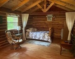 Toàn bộ căn nhà/căn hộ Evergreen Cottage, Twin Lakes Country Cabins (Cloverport, Hoa Kỳ)