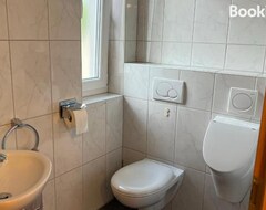 Toàn bộ căn nhà/căn hộ Ferienwohnung Buchberg (Neuenbürg, Đức)