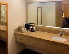 Hotel Quality Inn (Kingsburg, Sjedinjene Američke Države)