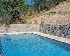 Toàn bộ căn nhà/căn hộ Relax To The Full In This Idyllic Vacation Home With Pool. (Lungro, Ý)