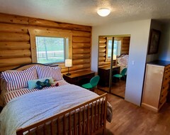 Hele huset/lejligheden Golfcourse Getaway - Spacious And Relaxing Log Home (Anaconda, USA)