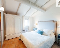 Tüm Ev/Apart Daire Loge Du Chauffeur, Luxurious Olive Farm Apartment With Beautiful Interior Design (Mons, Fransa)
