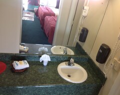 Hotel Budget Inn (McDonough, USA)
