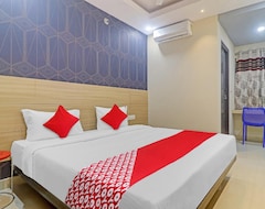 Hotel Oyo Flagship 80460 The Botanica Grand (Nilgiris, Indija)