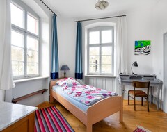 Cijela kuća/apartman Huge Apartment For Large Families, Friends And Pets! (Werbach, Njemačka)