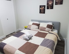 Hele huset/lejligheden Family Friendly | Netflix | Spacious And Cozy 2-bedroom Legal Basement Suite (Edmonton, Canada)