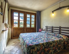 Toàn bộ căn nhà/căn hộ Rural Villa In Tuscany-Lucca With Pool Only For Yours Private Use All Inclusive (Pescaglia, Ý)