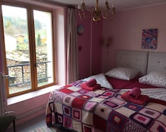 Hotel Gîte With Separate Bedroom And Living Room / Kitchen Le Ciel Bleu (Lamorville, Frankrig)