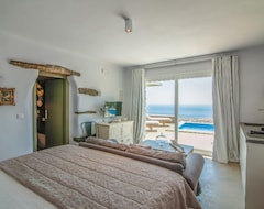 Hotel Aeolis Tinos Suites (Tinos - Chora, Grækenland)
