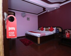 Hotel OYO 27612 Maitri Holiday Home (Kausani, India)