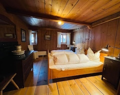 Toàn bộ căn nhà/căn hộ Holiday House Sent For 12 - 14 Persons With 5 Bedrooms - Farmhouse (Sent, Thụy Sỹ)