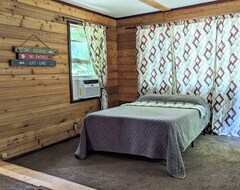 Hele huset/lejligheden Rustic Cabin Centrally Located For The Outdoor Adventurer (Mesick, USA)