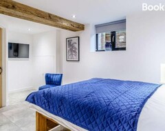 Hotel 3 Bedroom Barn In Blackpool - 41701 (Poulton-le-Fylde, Storbritannien)