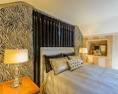 Hotel Luxury Rossini Suite (Vancouver, Canada)