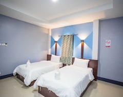 Khách sạn Oyo 75464 Nakarin Hotel (Amnat Charoen, Thái Lan)