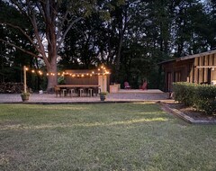 Toàn bộ căn nhà/căn hộ Cozy Updated Barn On 50+ Acres! (East Bend, Hoa Kỳ)